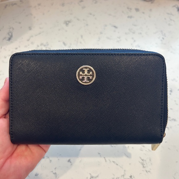 Tory Burch wallet with zipper - Picture 1 of 2